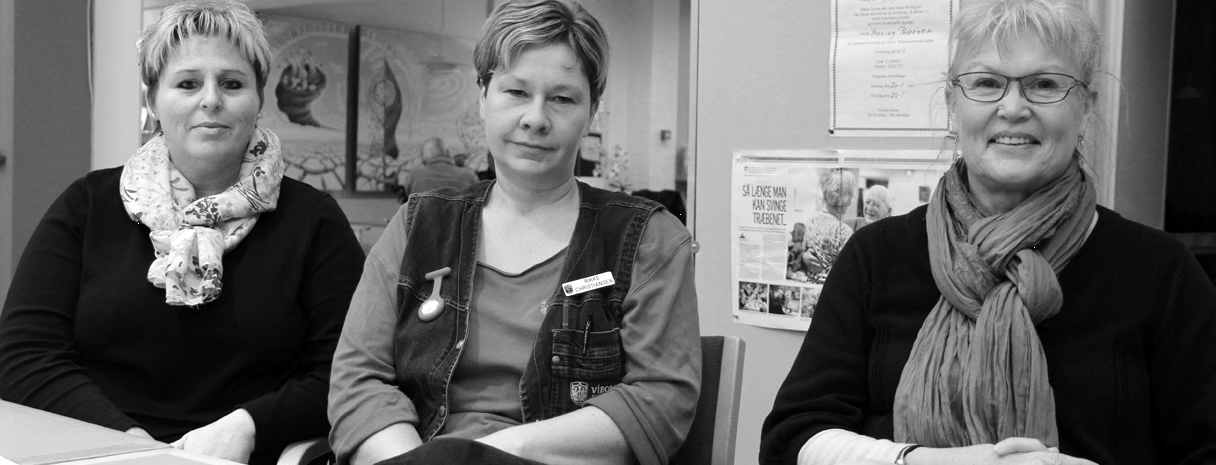 Lene A. Nielsen (f.v.), Rikke Kramer og Jette Jensen fra Plejecenter Klosterhaven. Foto: Lene Bækgaard.