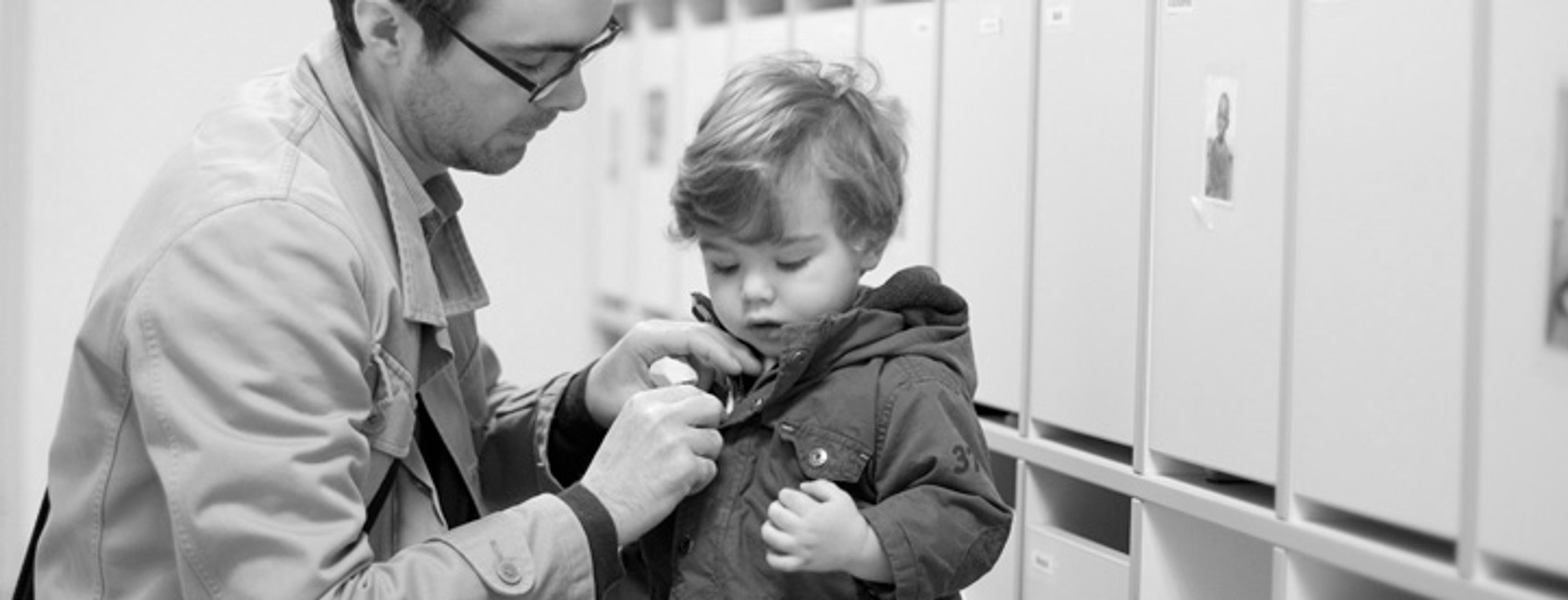 Lad dog barnet selv tage jakke paa 