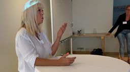 Leder i ældreplejen: Man skal være modig og ydmyg