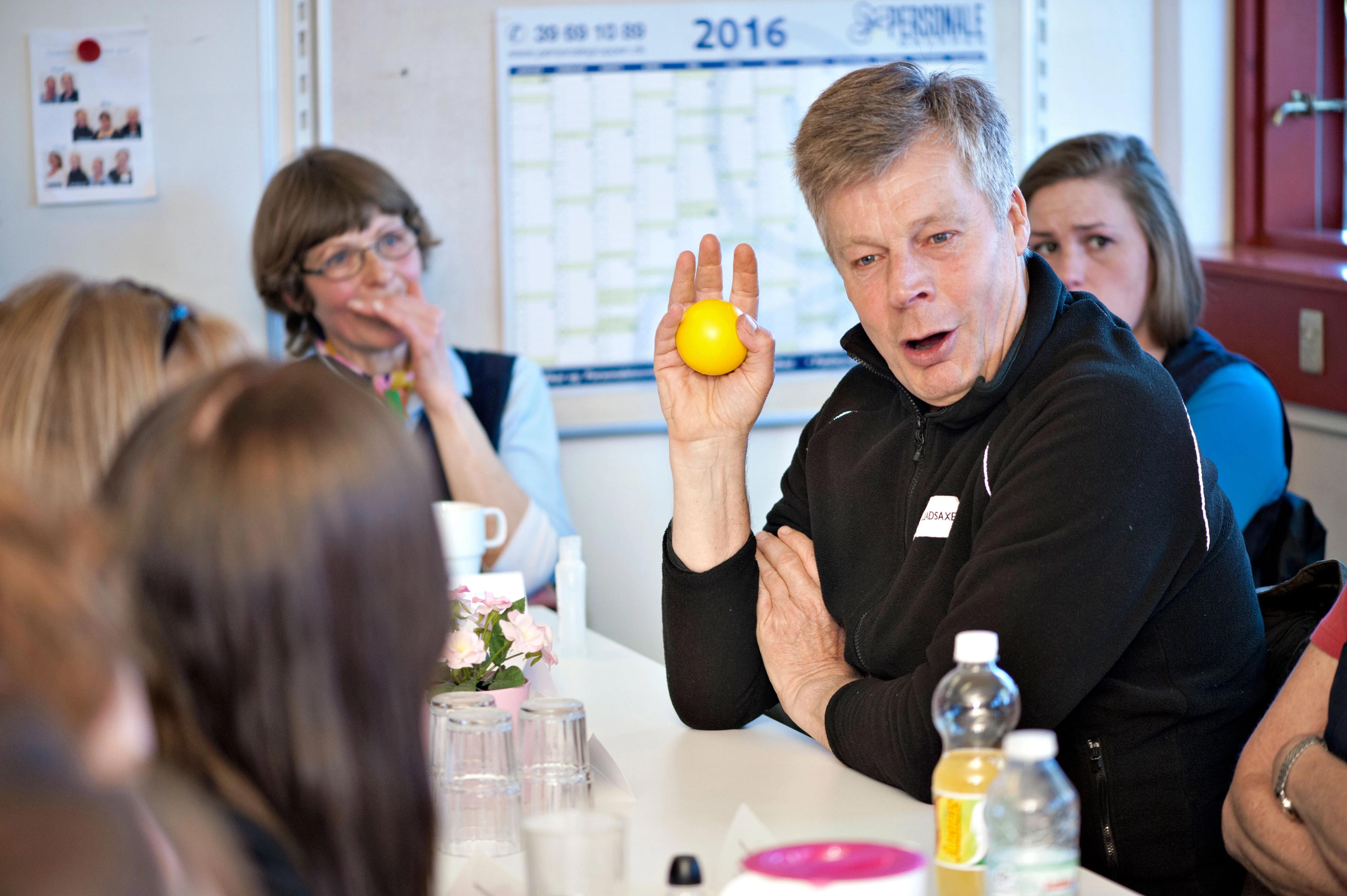 Det kræver tid, penge, viljestærk ledelse og engagerede medarbejdere at indføre effektive tværfaglige rehabiliteringsmøder i hjemmeplejen.