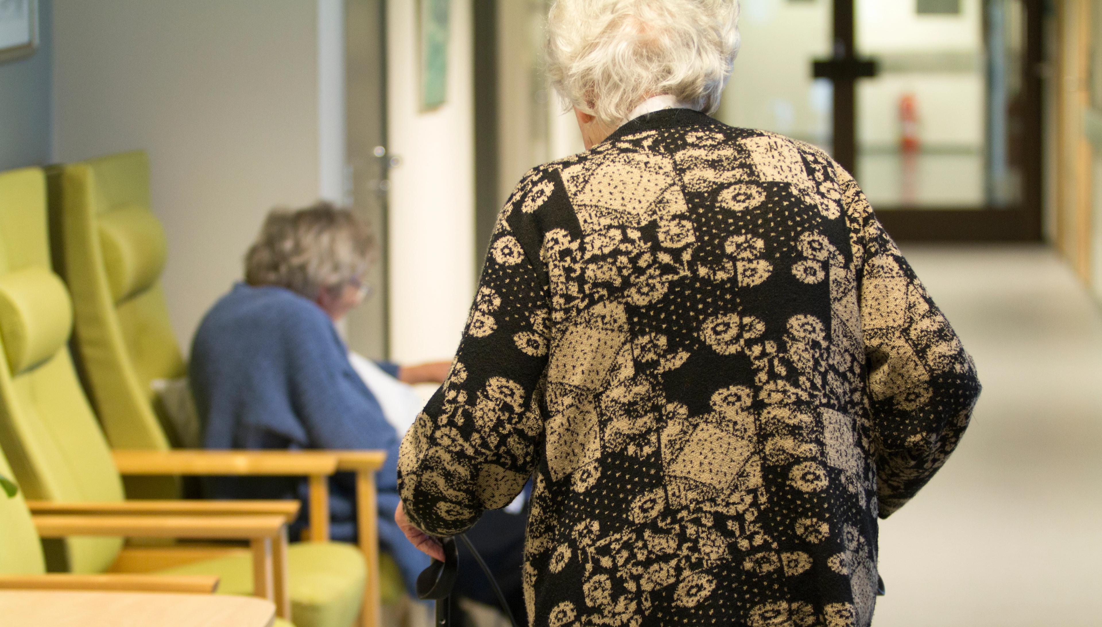 Flere arbejder fuldtid i ældreplejen