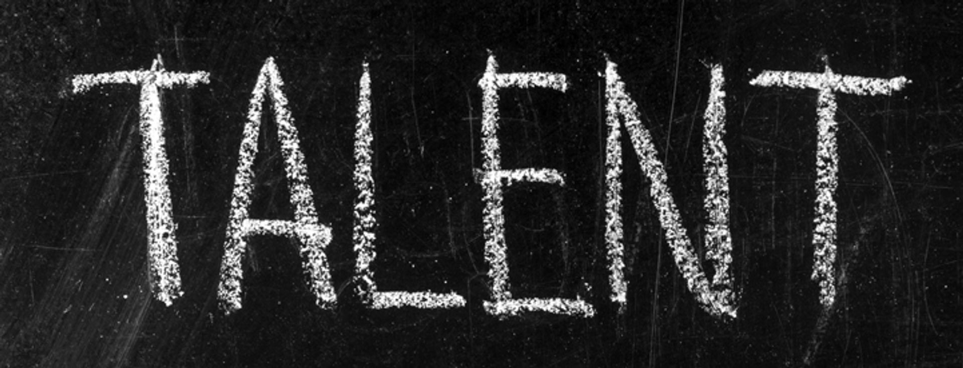 fra medarbejder til leder