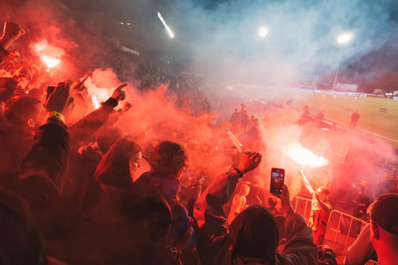 Спільнота, що не закінчується випуском