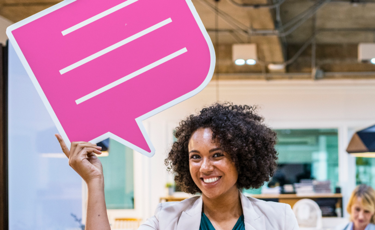 Illustration of a chatbot answering a customer instantly, beside a person waiting on a slow email reply