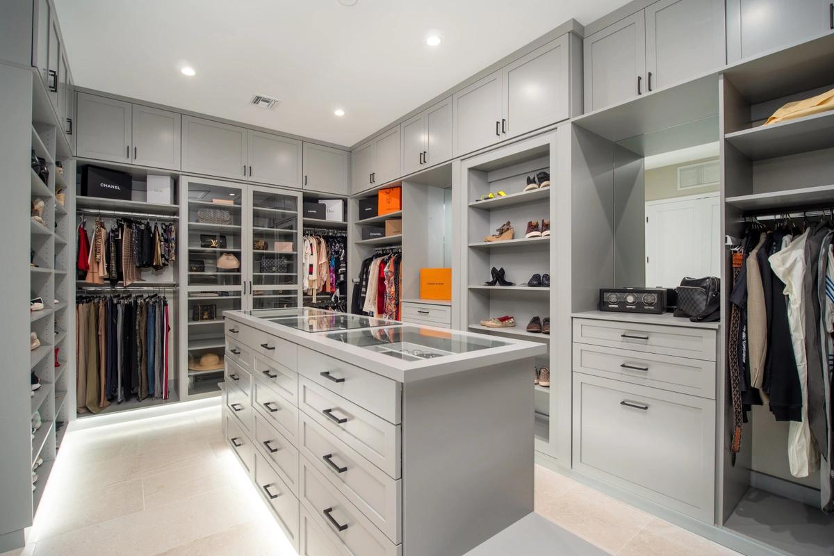 Master Bedroom Closet