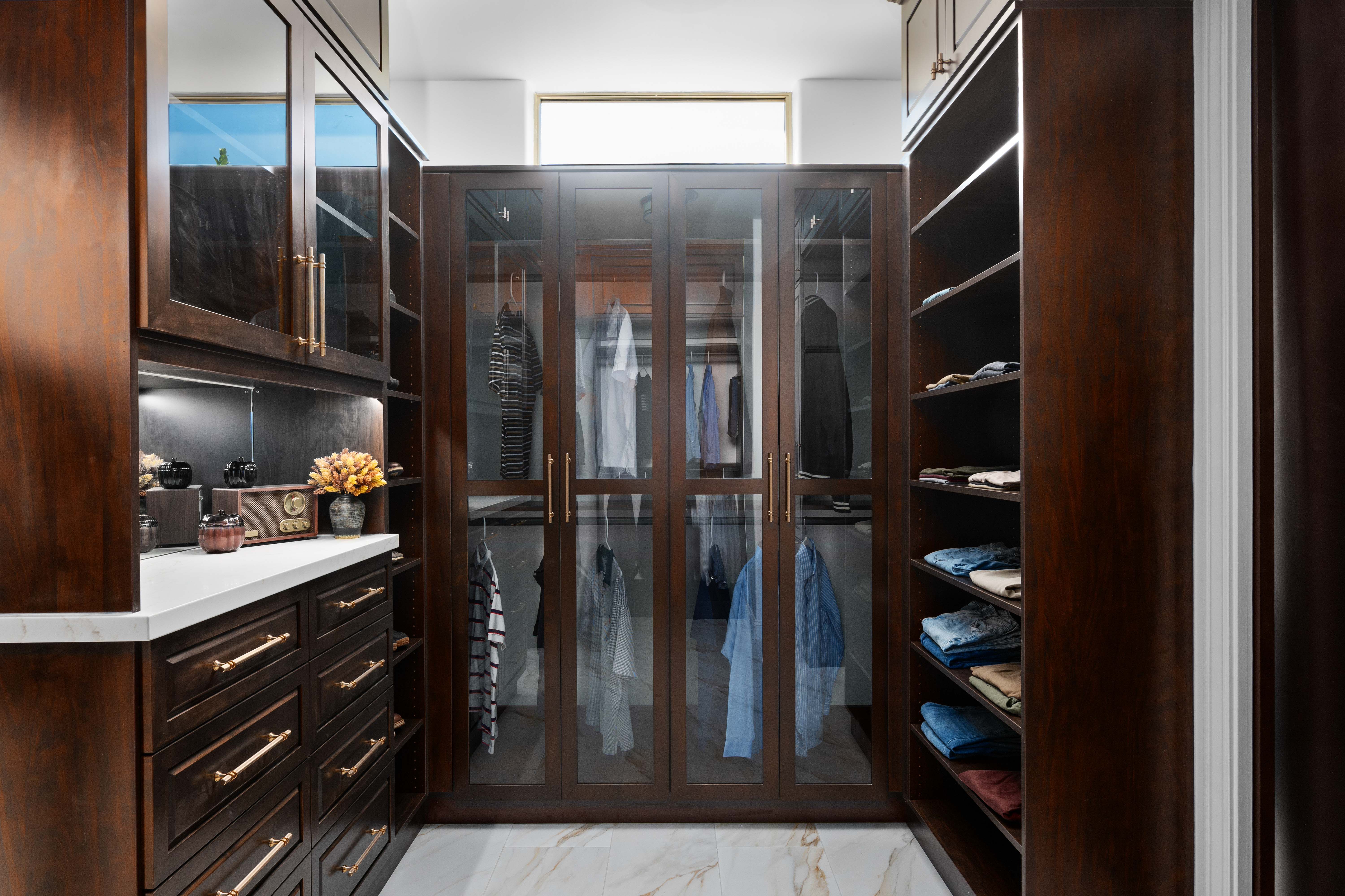 Beat the Clutter: Closet Organization Tips for Denver's Four Seasons