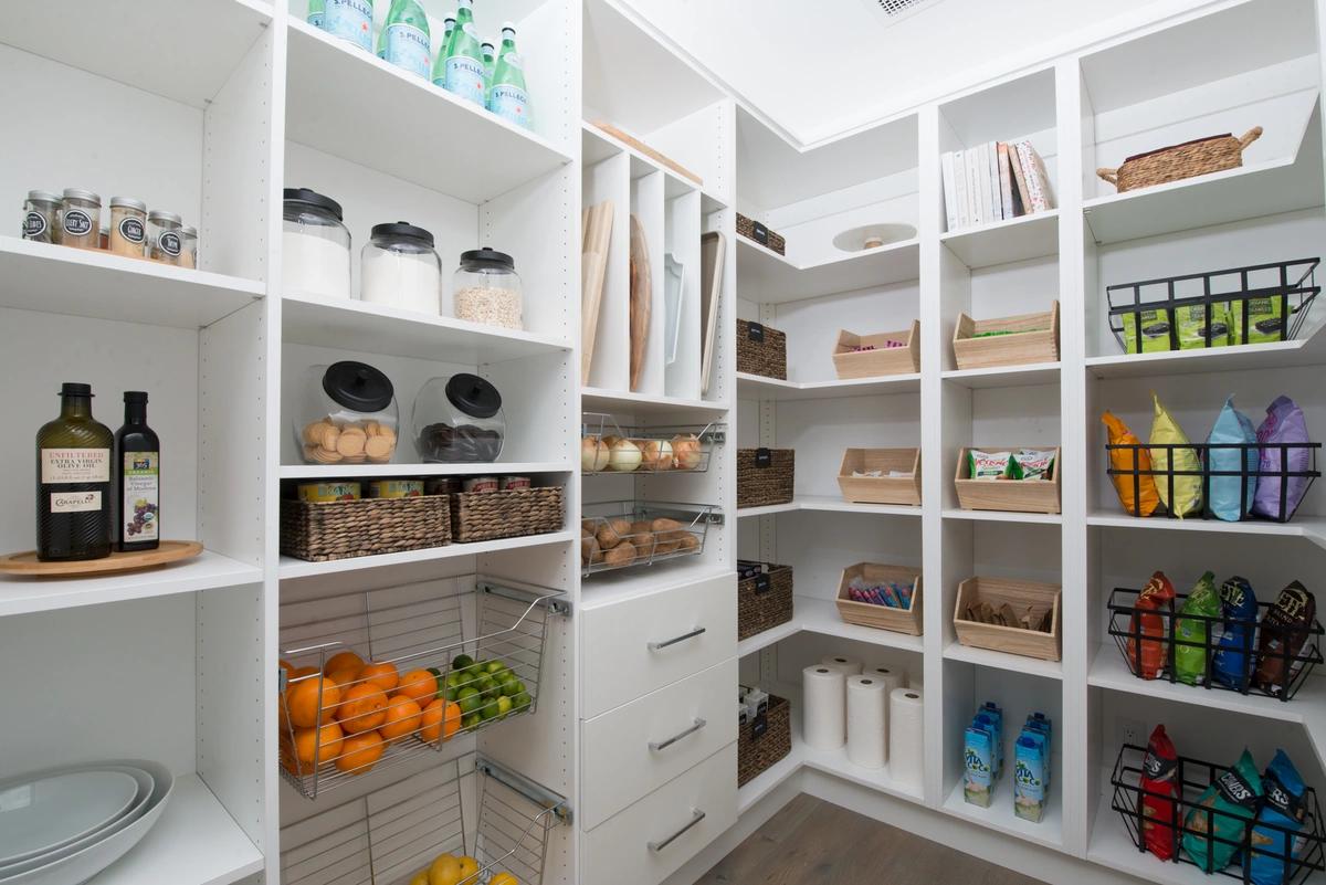 pantry image