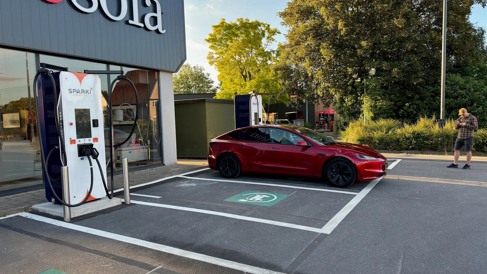Crossing the Chasm: How EV Charging Must Evolve to Meet the Needs of the Early Majority