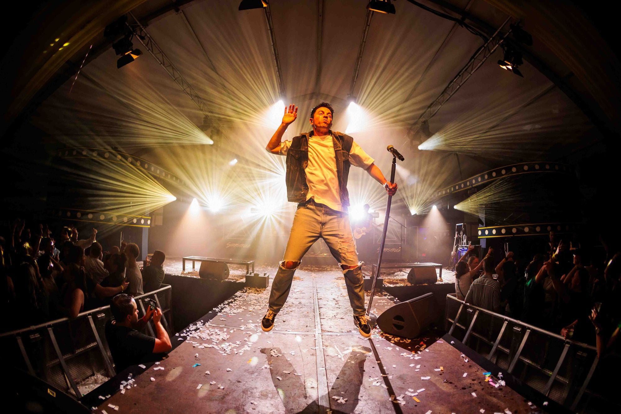 Sfeerbeeld van het Dorpsfeest in Wehl. Foto door Bold Productions, contentspecialist voor Events & Artiesten.