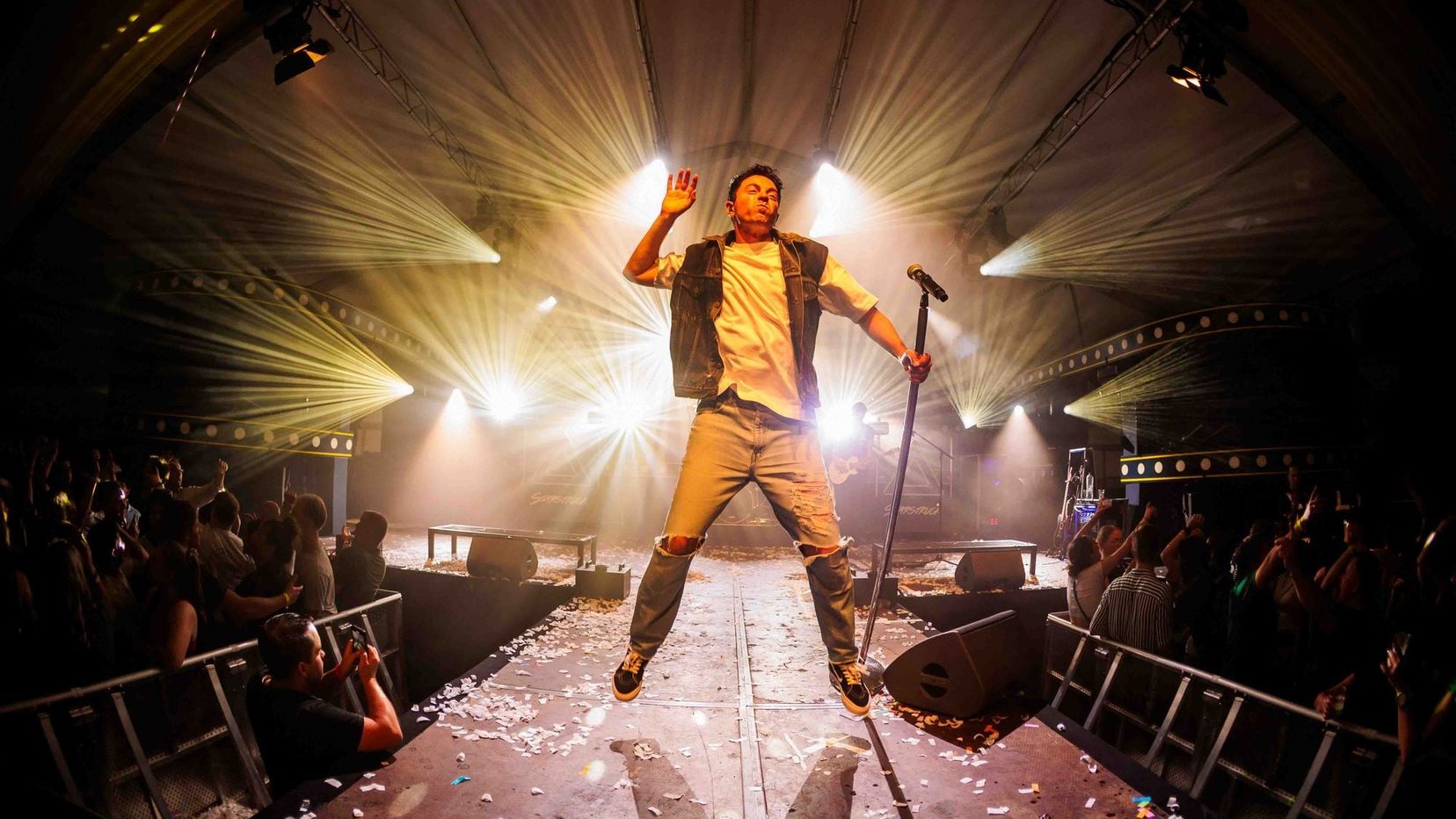 Sfeerbeeld van het Dorpsfeest in Wehl. Foto door Bold Productions, contentspecialist voor Events & Artiesten.