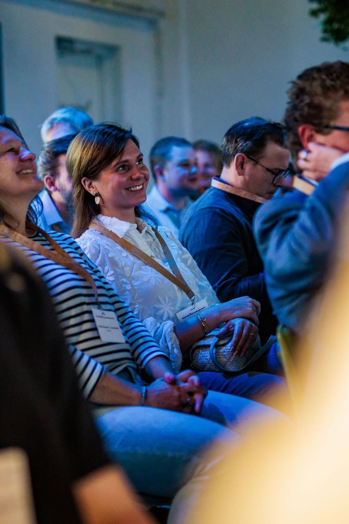 Sfeerbeeld tijdens een bedrijfsfeest. Fotografie door Bold Productions contentspecialist voor Events & Artiesten.