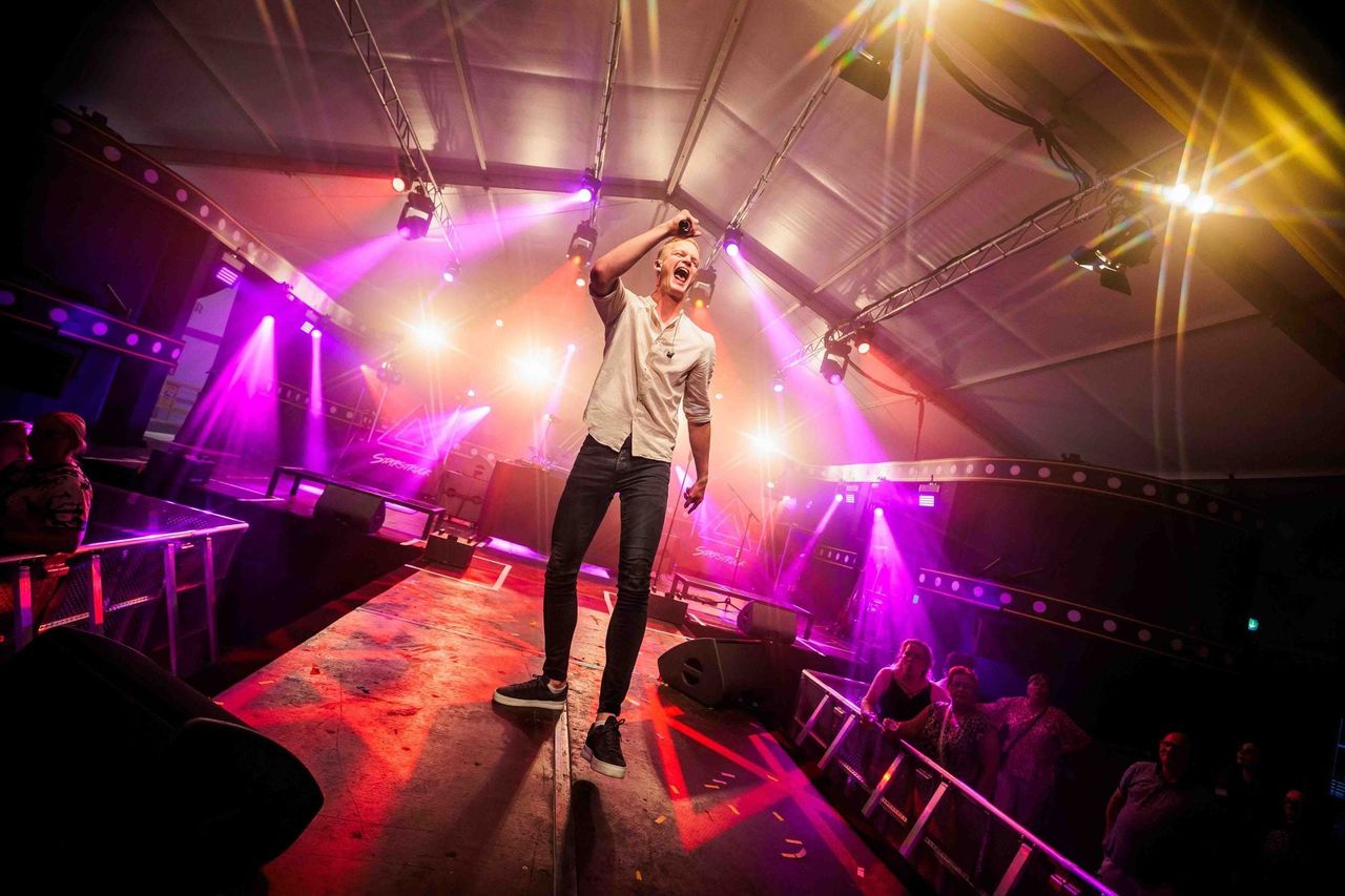Sfeerbeeld van het Dorpsfeest in Wehl. Fotografie door Bold Productions, contentspecialist voor Events & Artiesten.