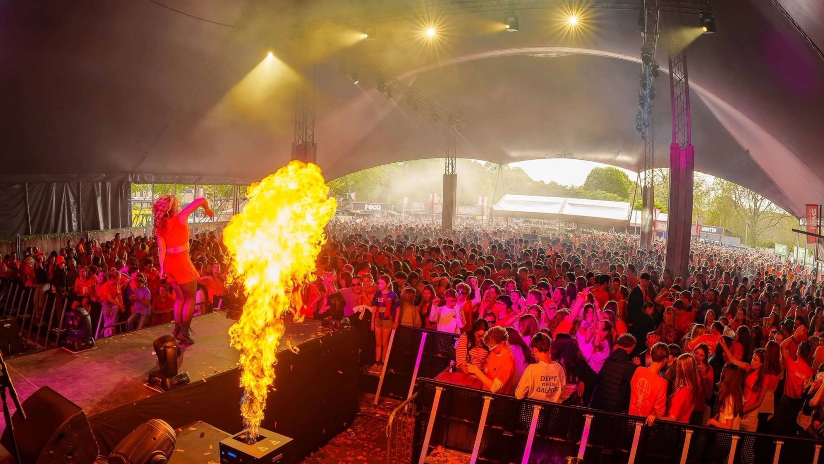 Foto van een live-optreden op een festival. Foto gemaakt door Bold Productions, contentspecialist voor Events & Artiesten.
