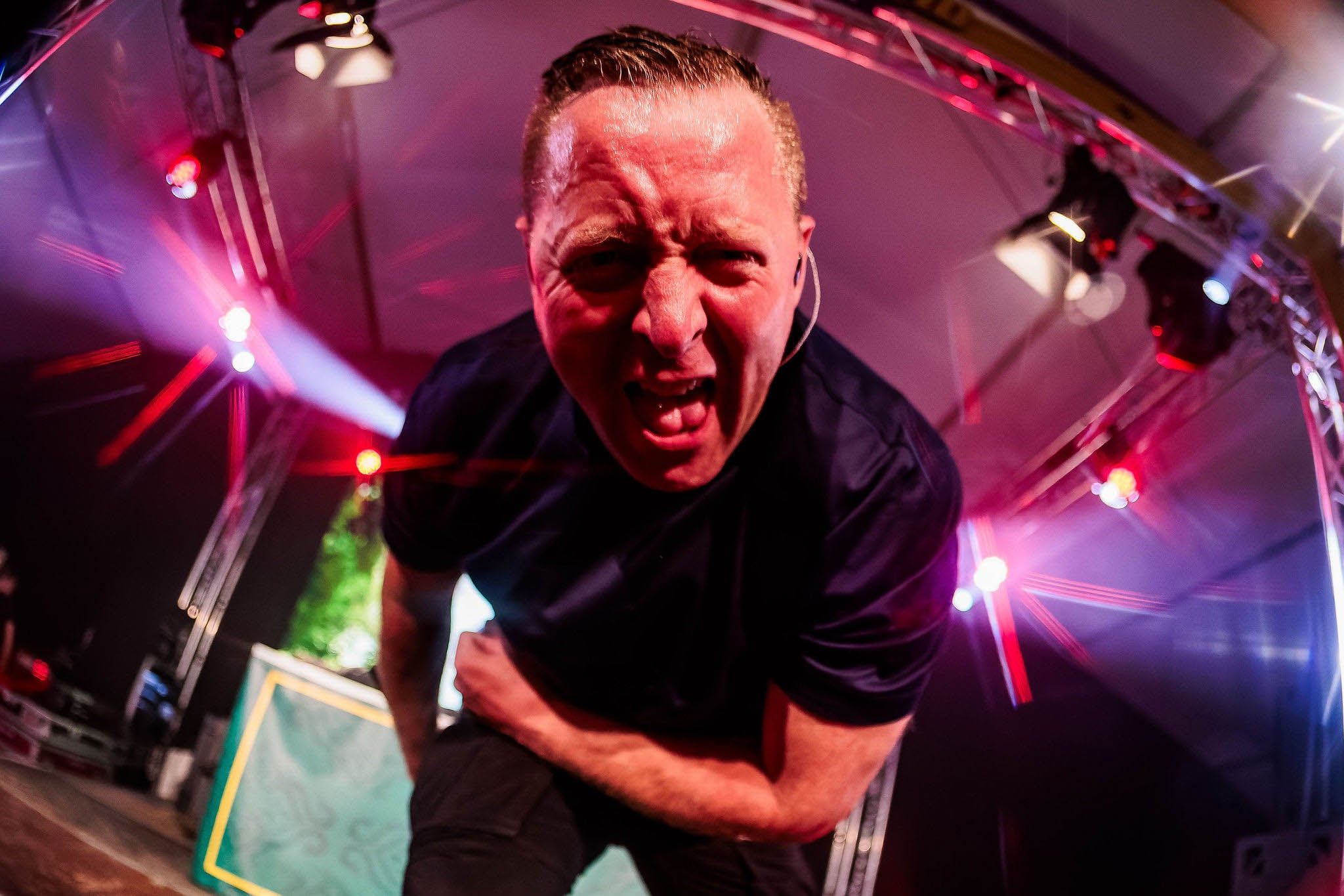 De MC van DJ Rejecta tijdens het Doorgedraaid Feestival. Vastgelegd door Bold Productions, contentspecialist voor Events & Artiesten.