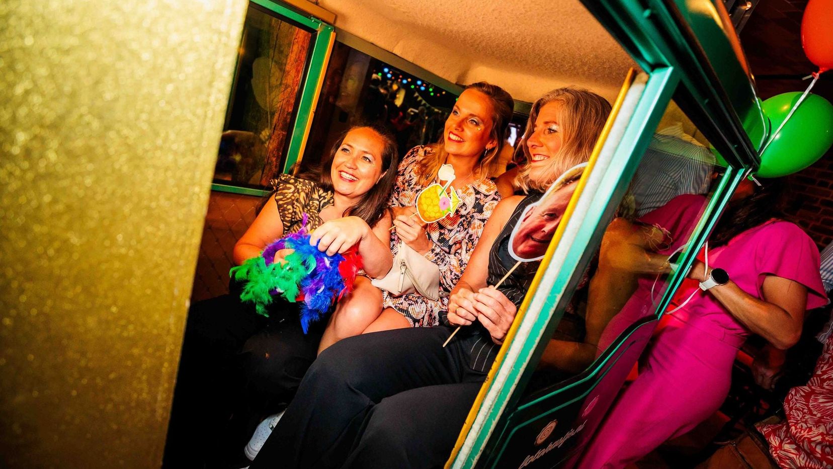 Sfeerbeeld van een bedrijfsfeest. Vastgelegd door Bold Productions, contentspecialist voor Events & Artiesten.