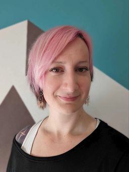 Profile photo for Jen Beattie