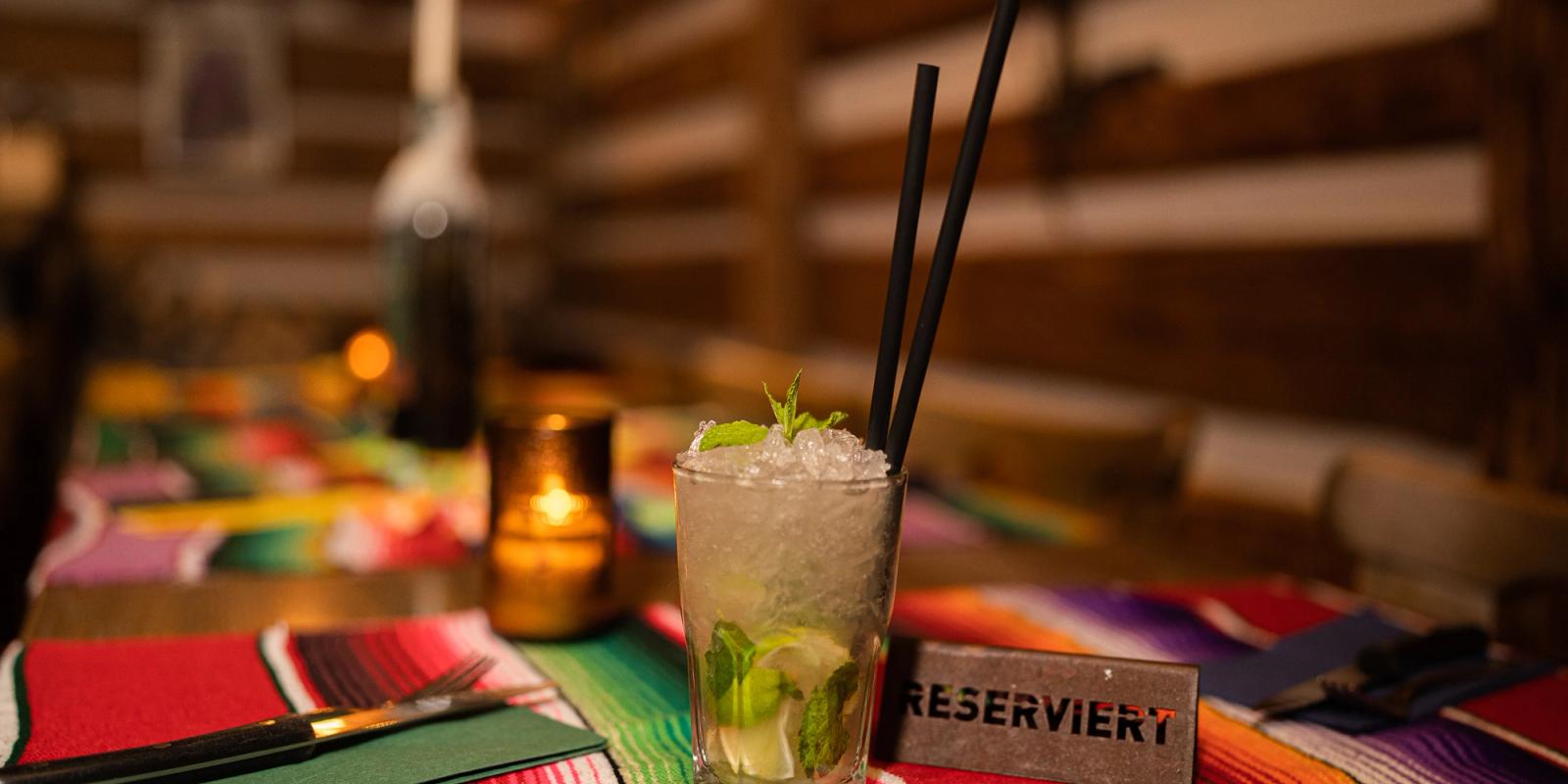 COCKTAILS MIT ALKOHOL