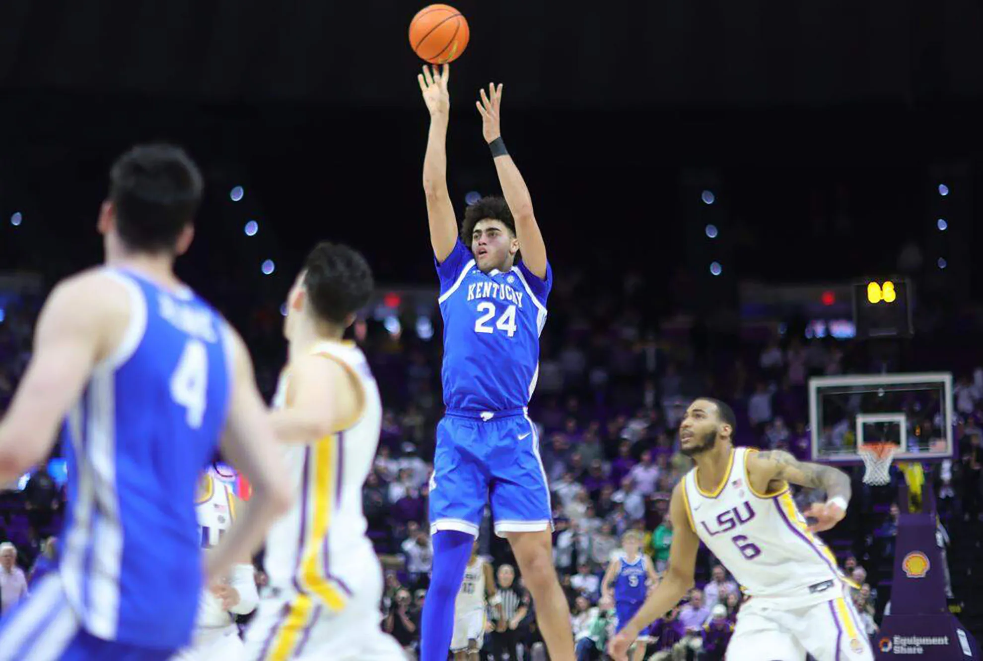 Kentucky's Comeback Kings: Three Straight SEC Wins Show Wildcats' Resilience
