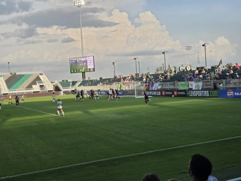 Lex Sporting Women Pick Up Right Where They Left Off with Dominant Home Opener