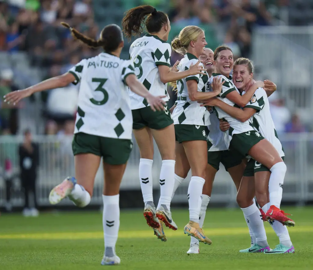 Lexington Sporting Women Close Out the Regular Season as Players' Shield Champions