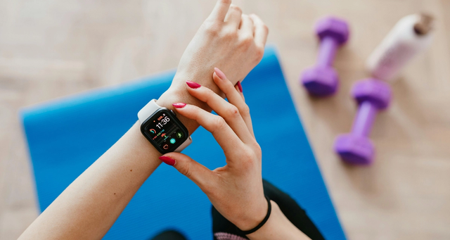 Can Fitness Wearable Tech Devices Improve Home Workouts?