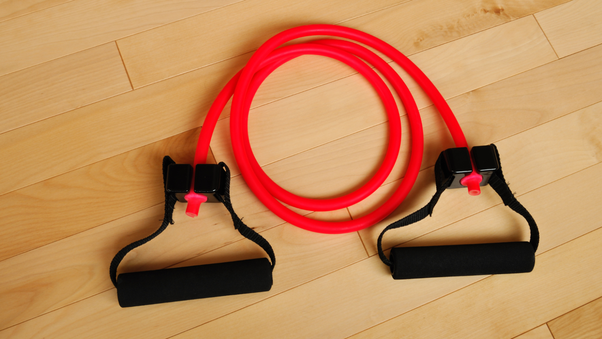 How to Stay Fit While Traveling: 7 Easy Tips