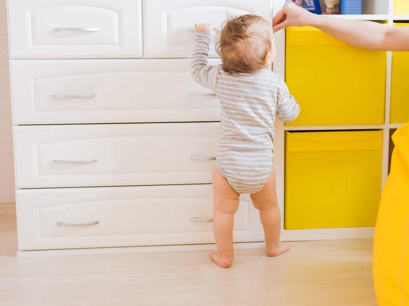 Playing with your 9-12 month old: encouraging curiosity, cruising, and first words