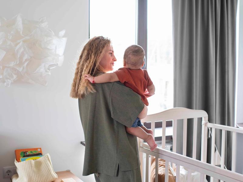 Transitioning from bassinet to crib: timing, safety, and strategy