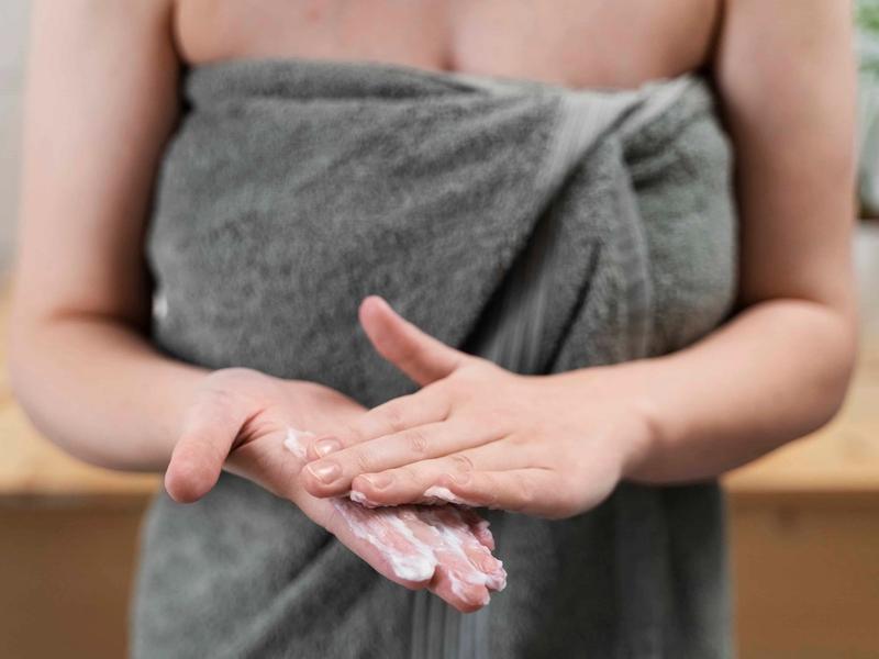 Postpartum skin survival: managing dryness, acne, and stretch marks