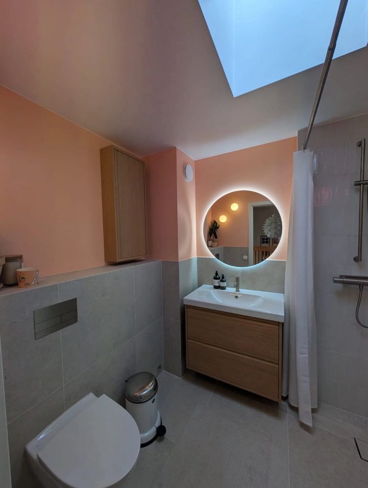 Badrumsrenovering där vi gjort allt ifrån rivning till slut finish precis som vanligt!