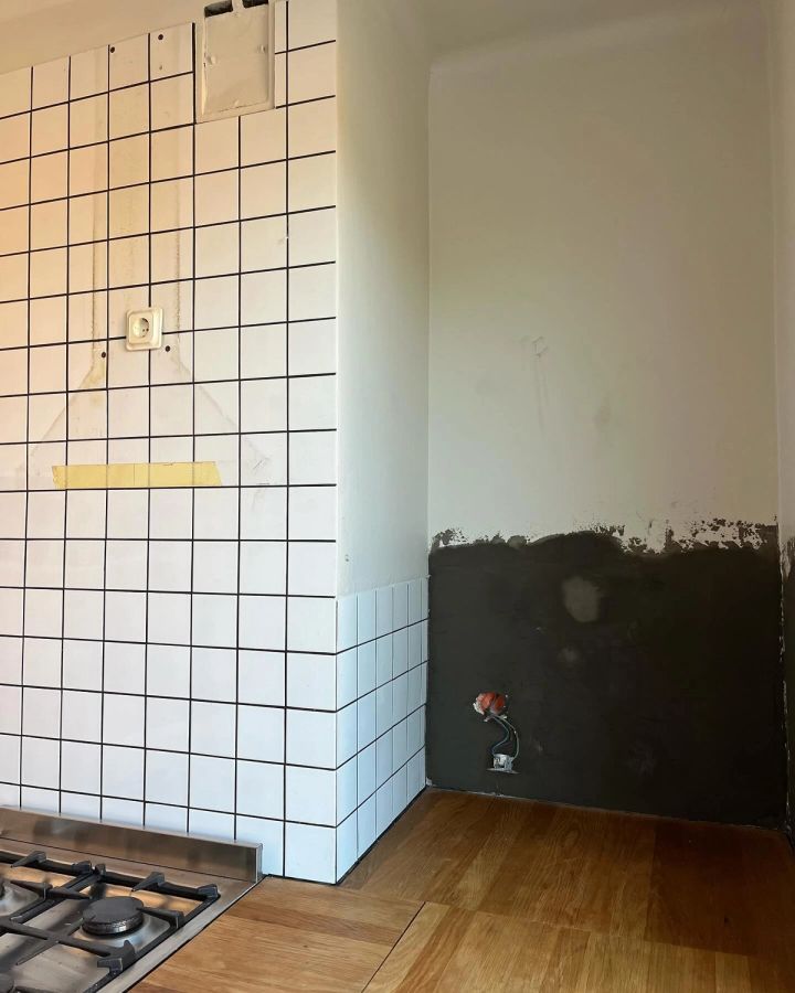 Lite före och efter bilder på ett kök i Bromma som fick lite kärlek öksrenovering ättning
