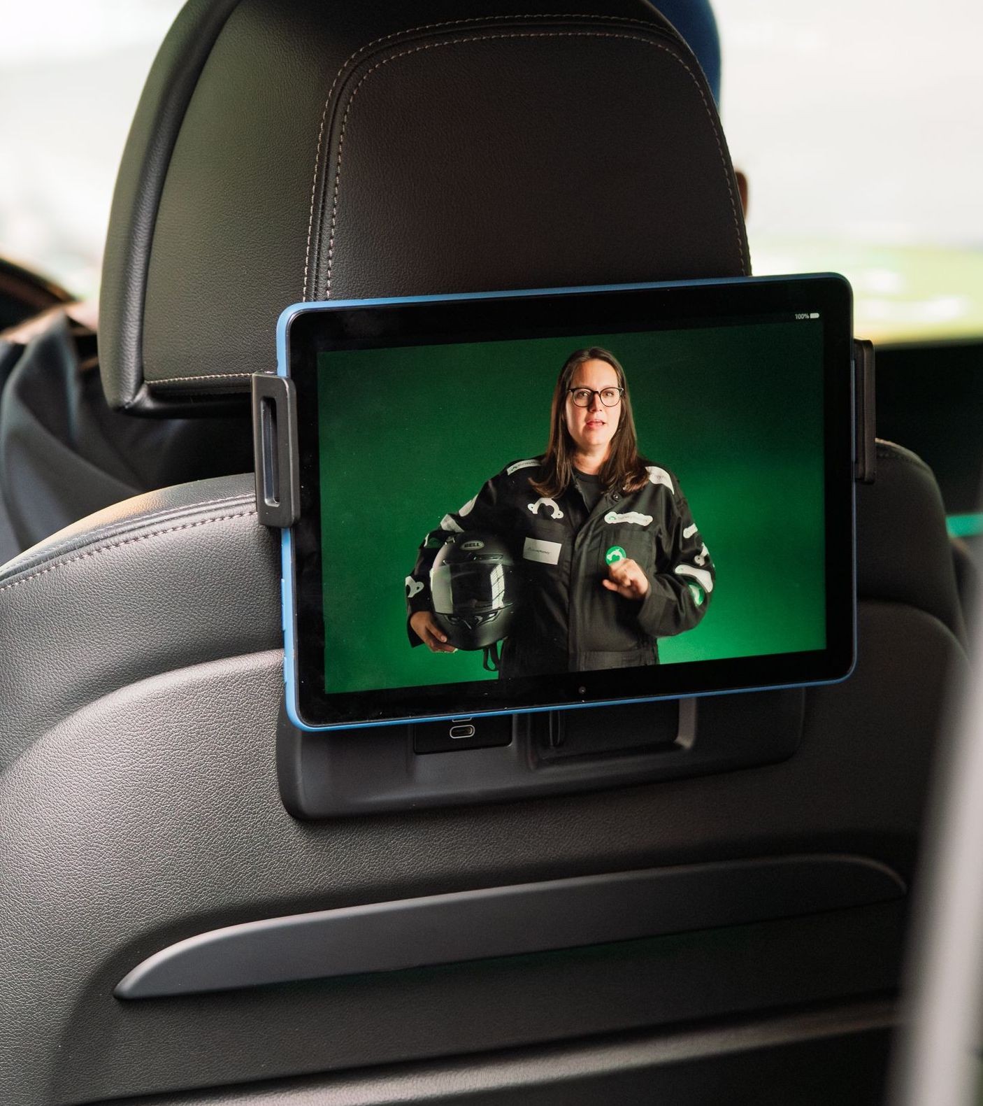 ads on tablets in car