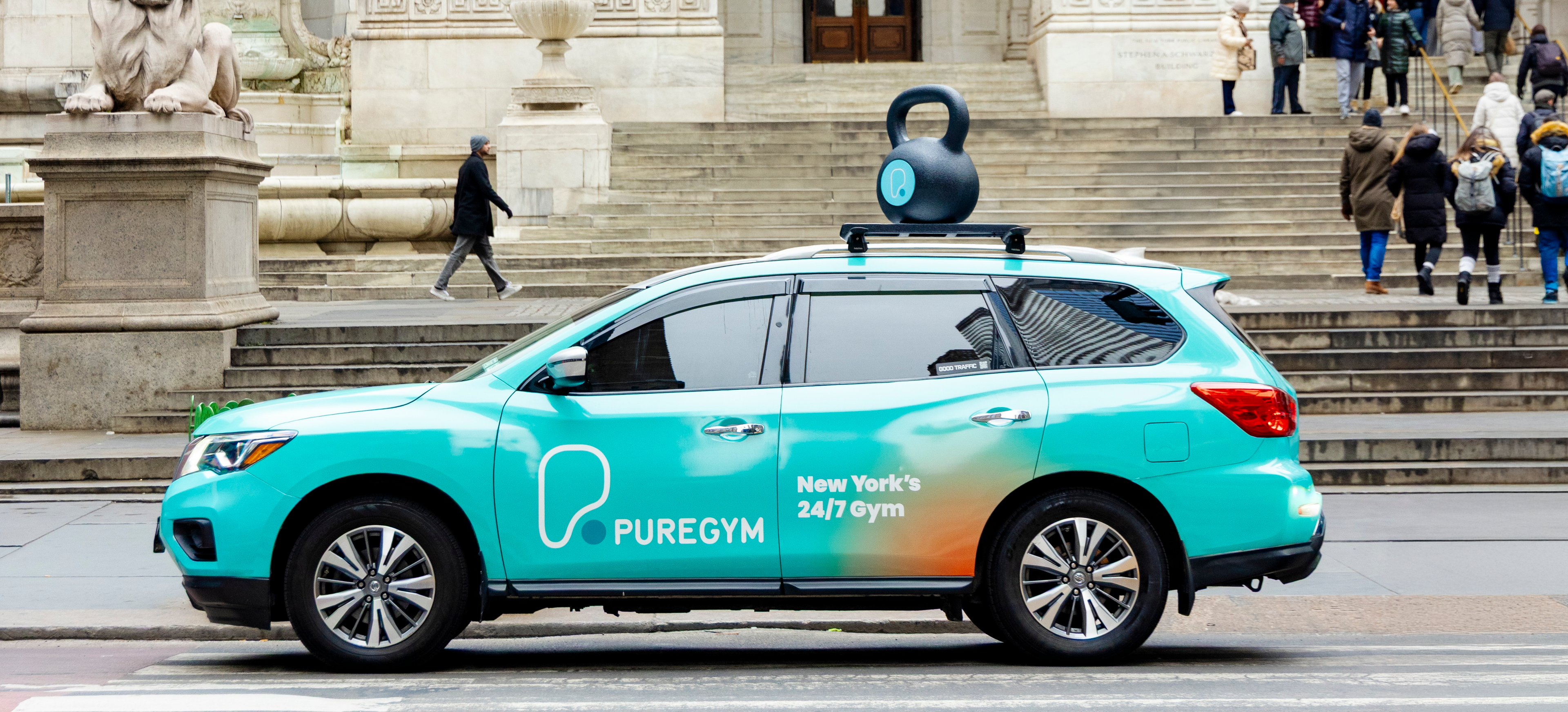 3D car topper, pure gym