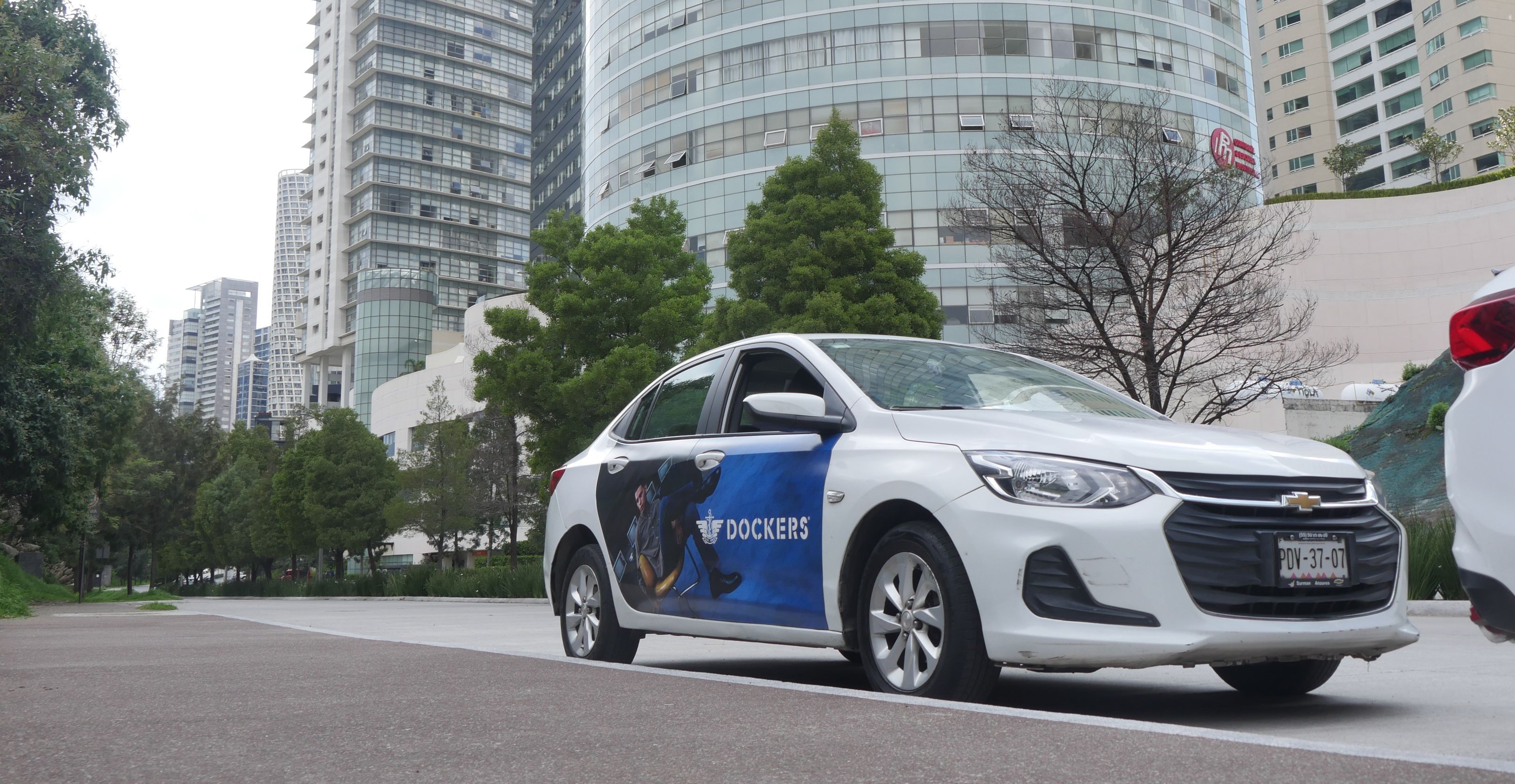 Dockers lanzó una campaña publicitaria en coches de transporte compartido