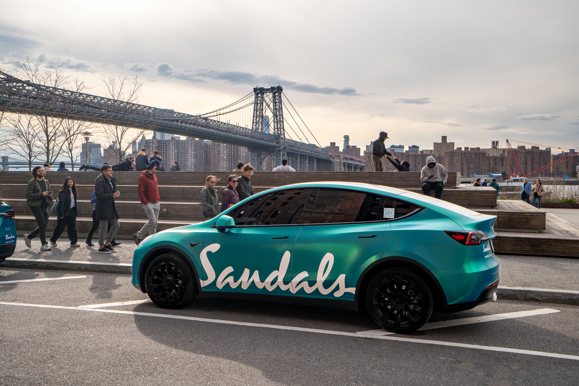 Sandals ooh rideshare campaign, car in NYC