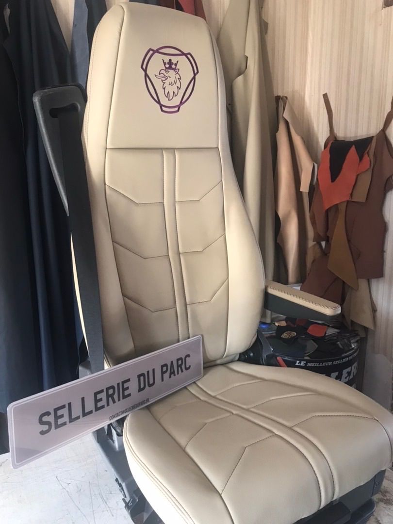 Siège conducteur de poids lourd restauré