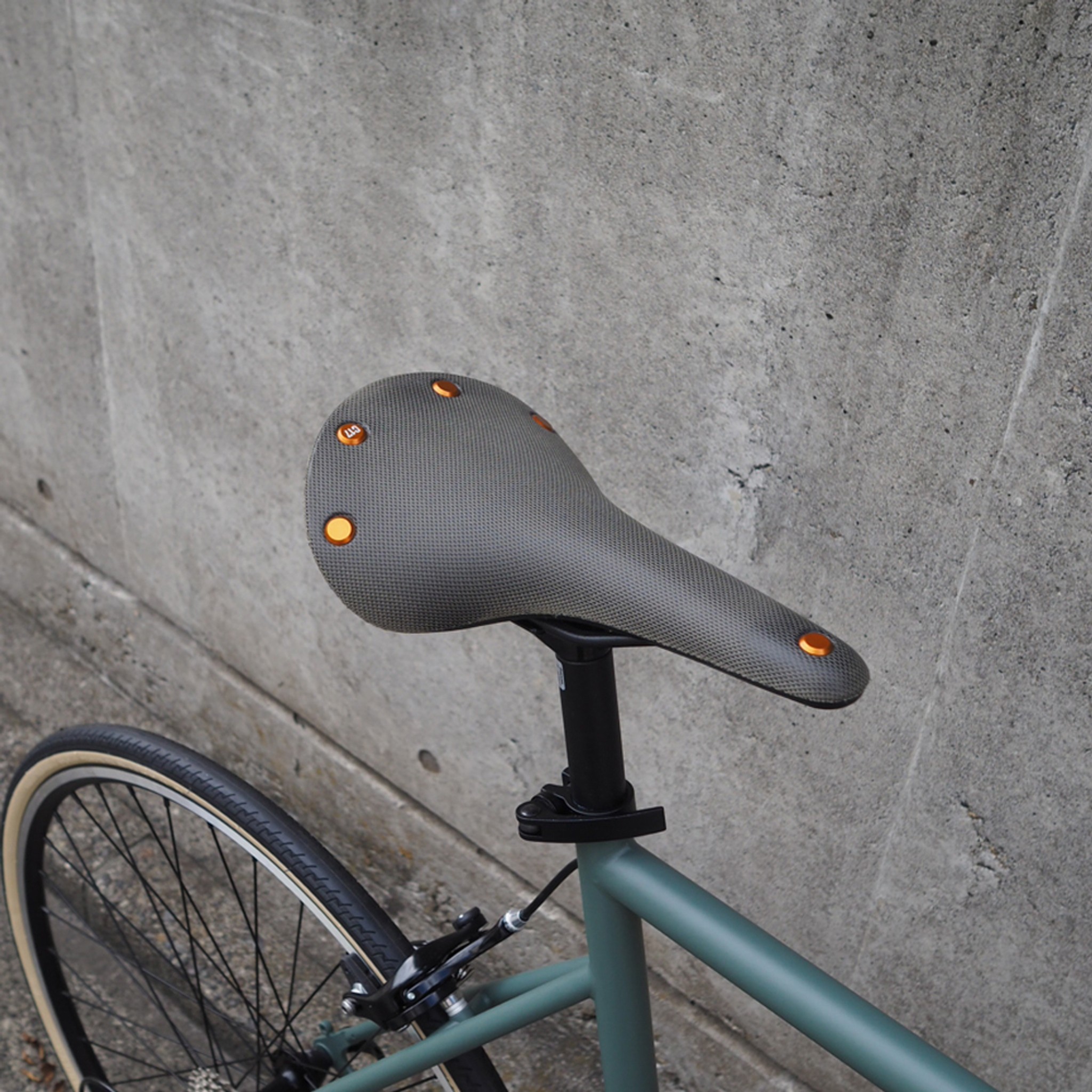 TOKYOBIKE SPORT 9s カスタマイズ