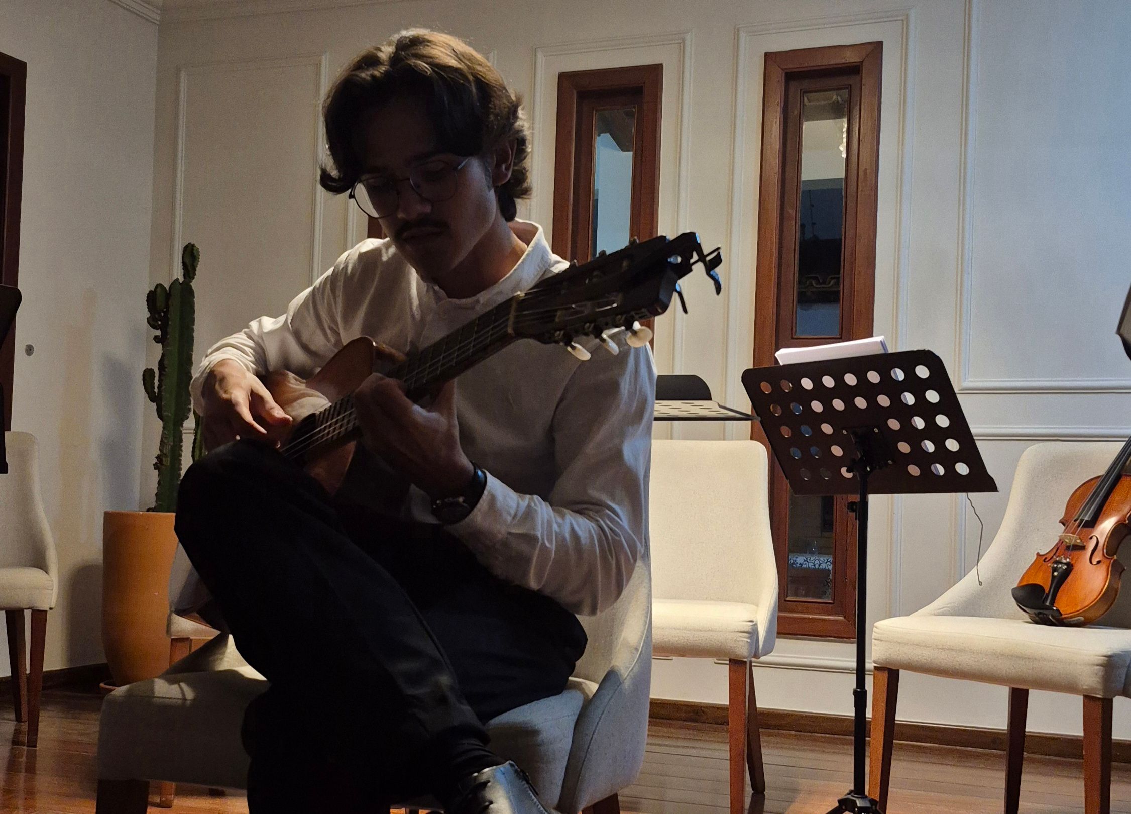 Luís Vilalva no violão