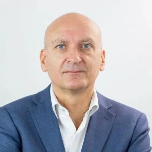 Roberto Loiola
