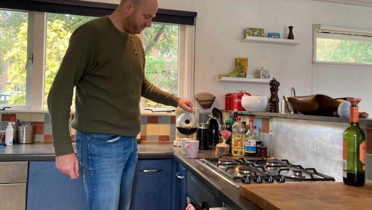 Binnenkijken: bij Bas op de woonboot