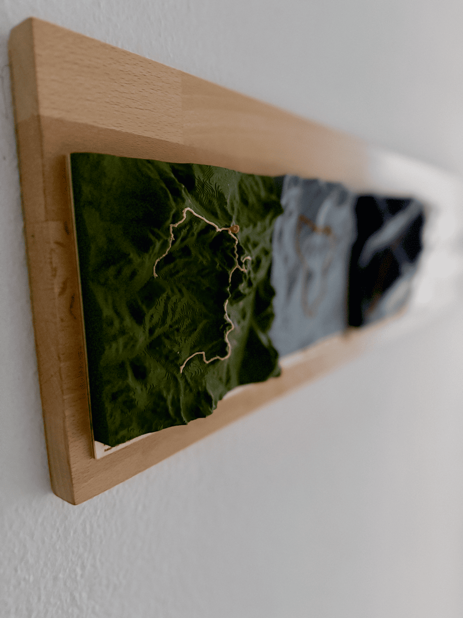 Eigentliche Installation an der Wohnungswand