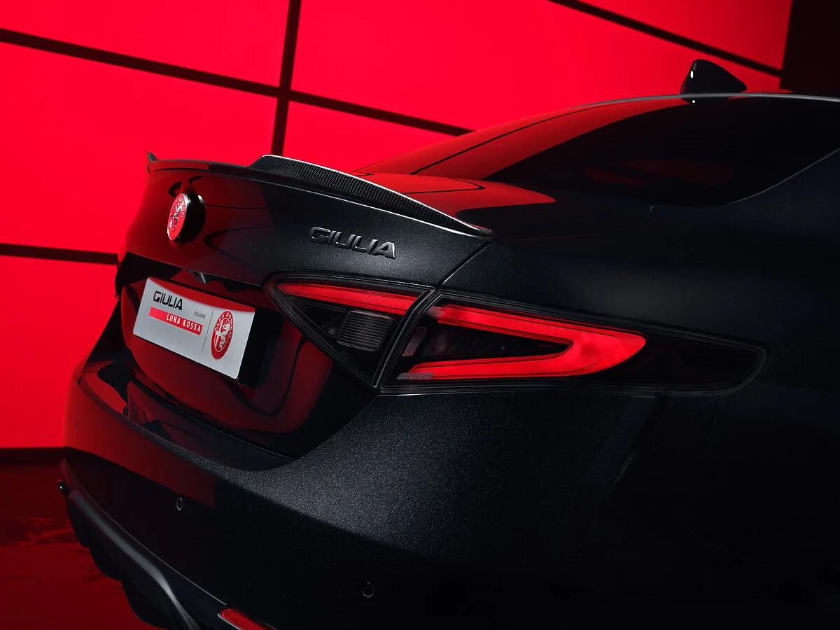 giulia-luna-rossa