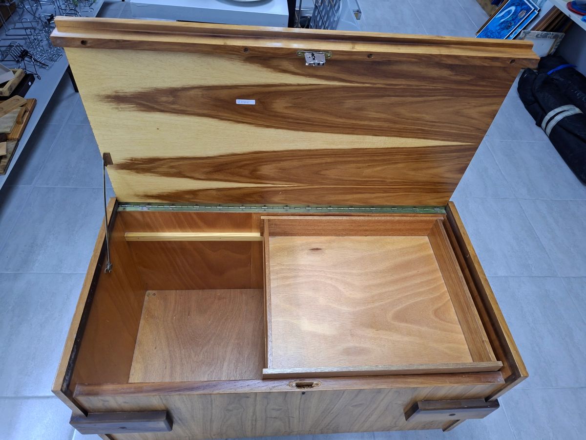 Kiaat Blanket Chest 2