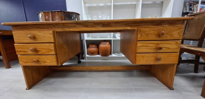 Double Pedestal Desk 
