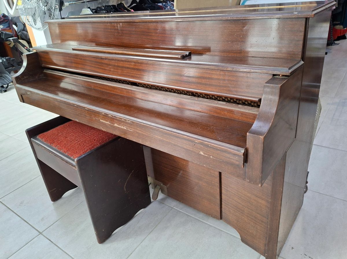 Brichnor Upright Piano with Matching Stool – Vintage Wooden Finish 3