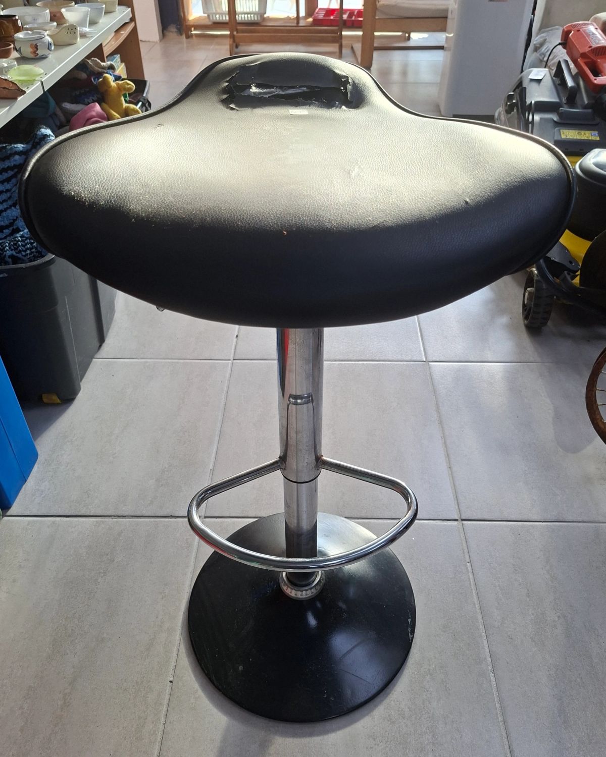 Adjustable Gas-Lift Bar Stool  2