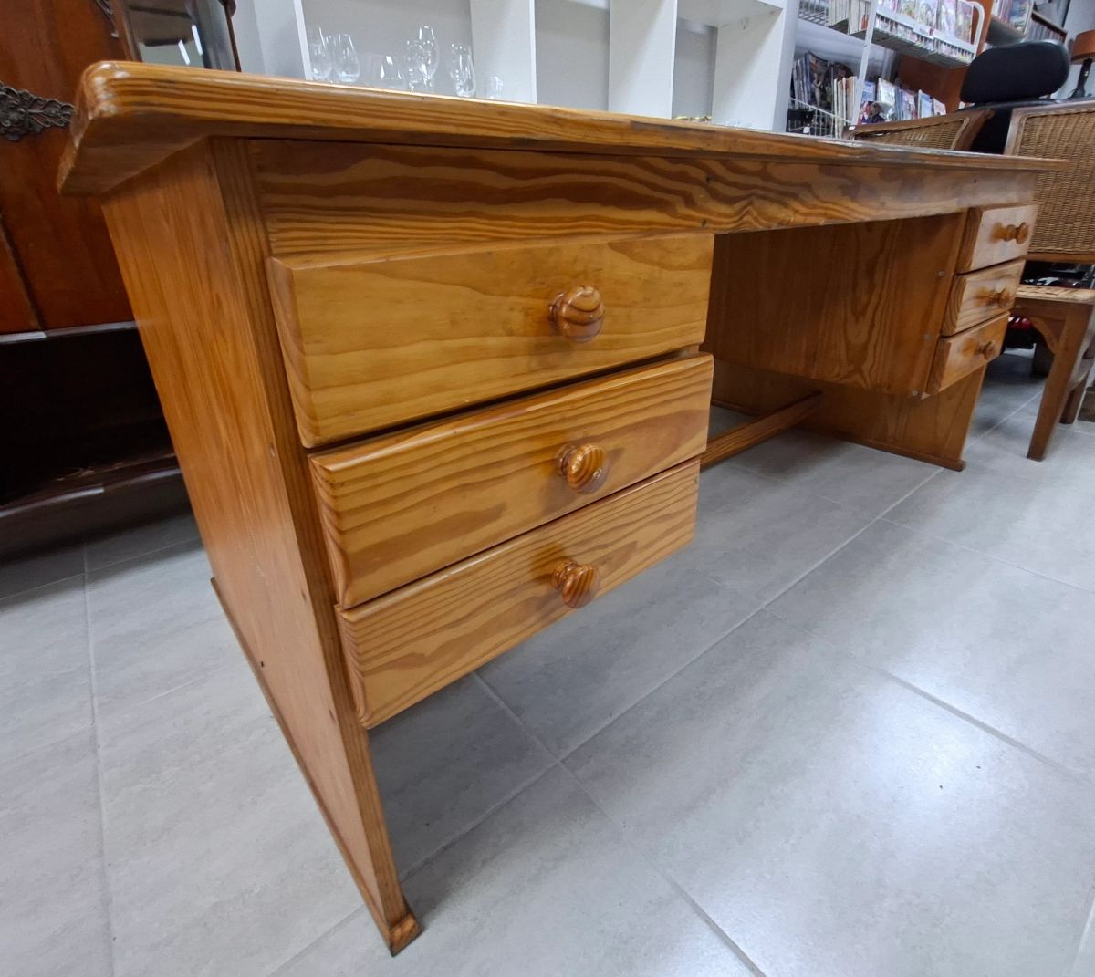 Double Pedestal Desk  4