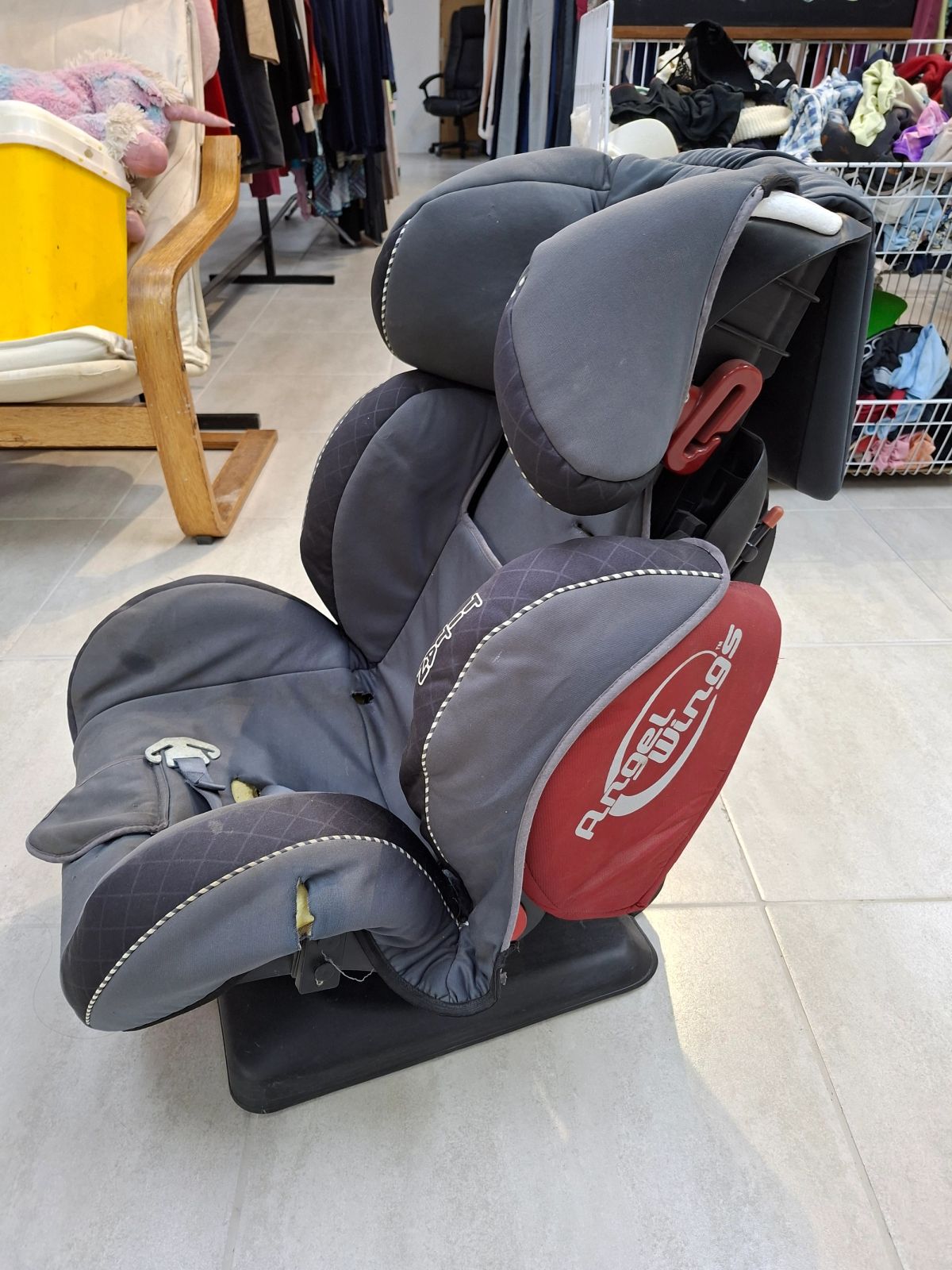 Safeway Titan Angel Wings Car Seat 2