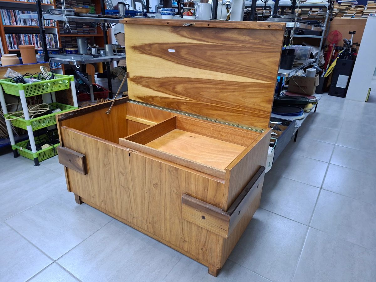 Kiaat Blanket Chest 3