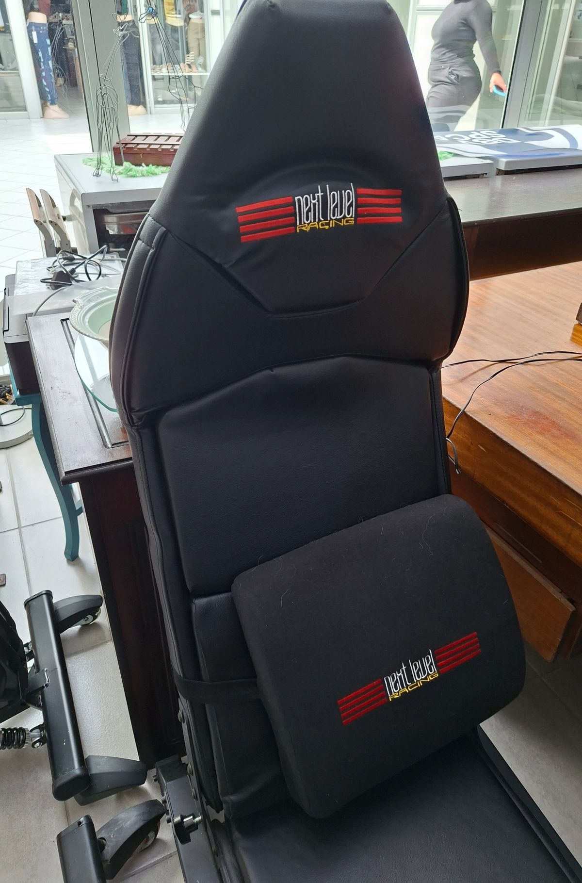 Next Level Racing Simulator Cockpit with Logitech G29 Steering Wheel & Pedals 6